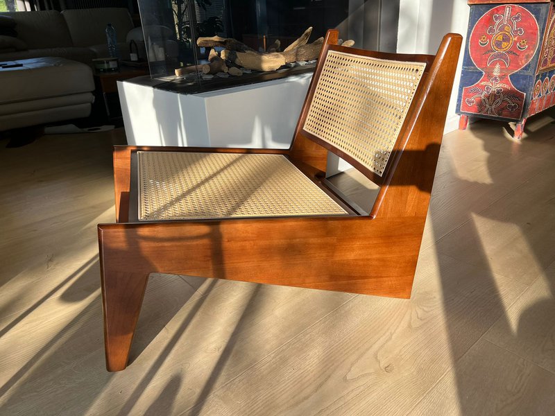 Kangaroo chair - Jeanneret style - massive wood and rattan