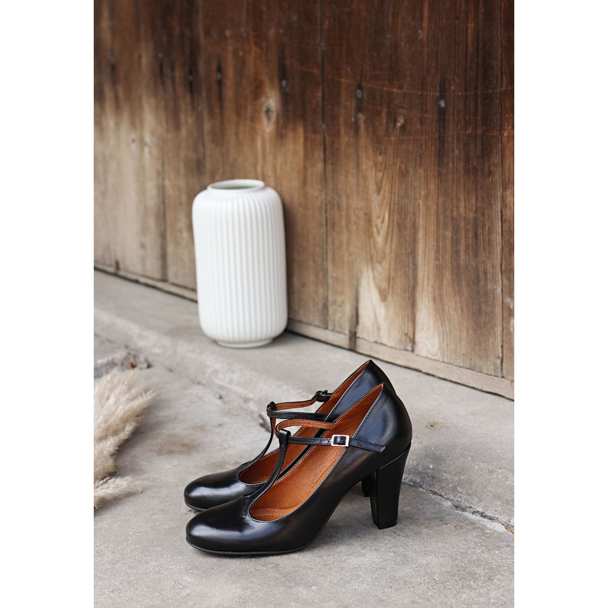 Talons en cuir faits main (8 cm) - Greta - Chaussures vintage noires 35-42