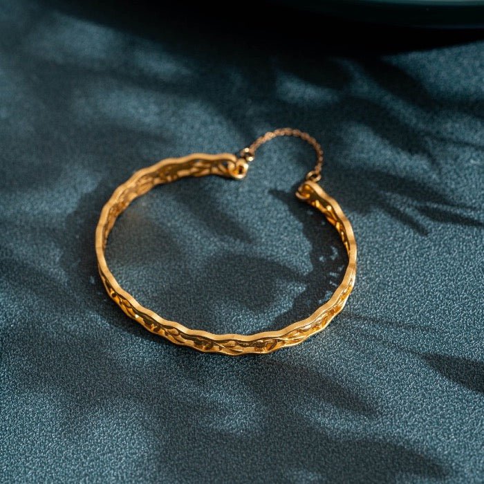 Brazalete con diseño de conejo chino tradicional