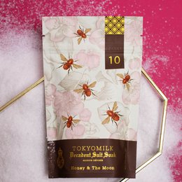 Tokyomilk Honig und das Mondsalz einweichen