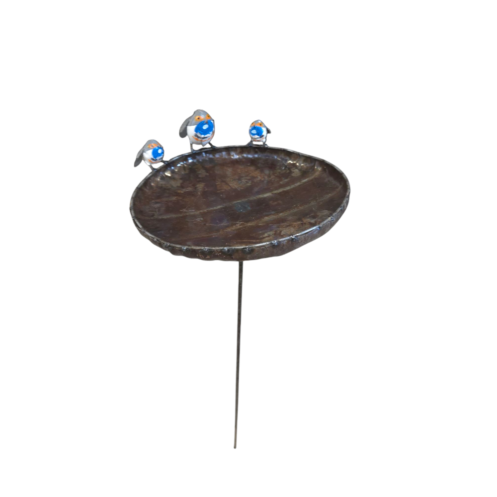 Métal grand bol de gorge bleue Birdfeeder sur bâton