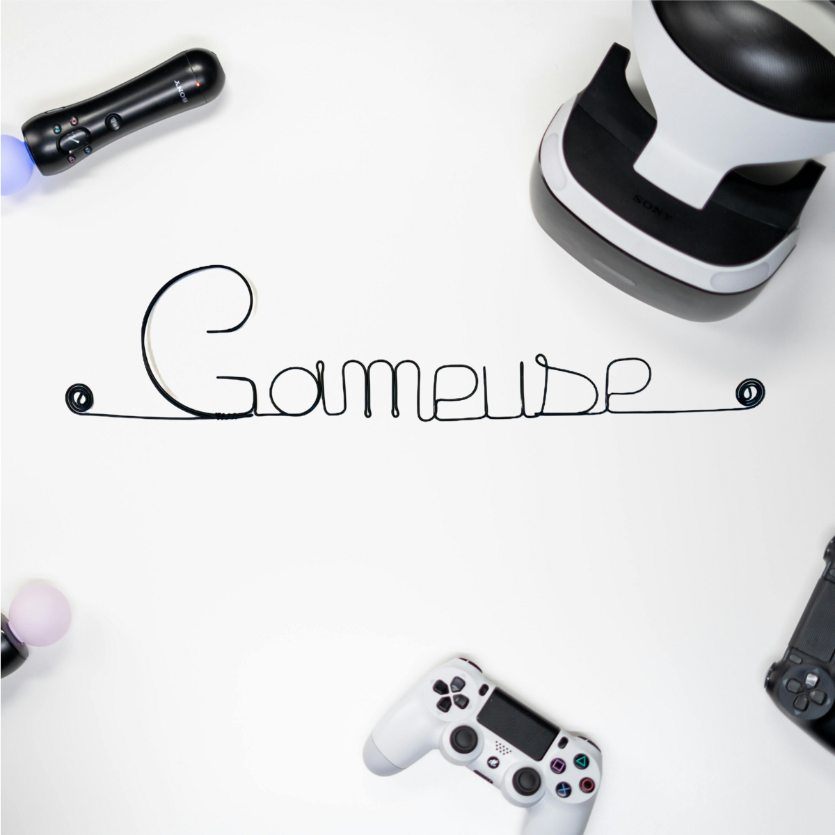 Dekoracja ścienna w drucie „Gameuse” - Punisherier - biżuteria ścienna - pokój dziecięcy/ado
