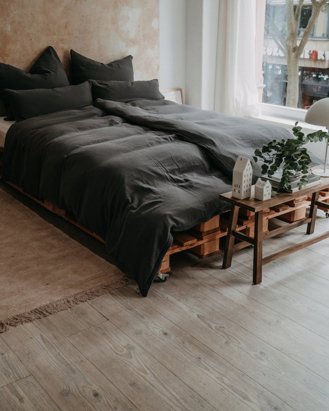 Muslin bed linen “Eliane” • Anthracite