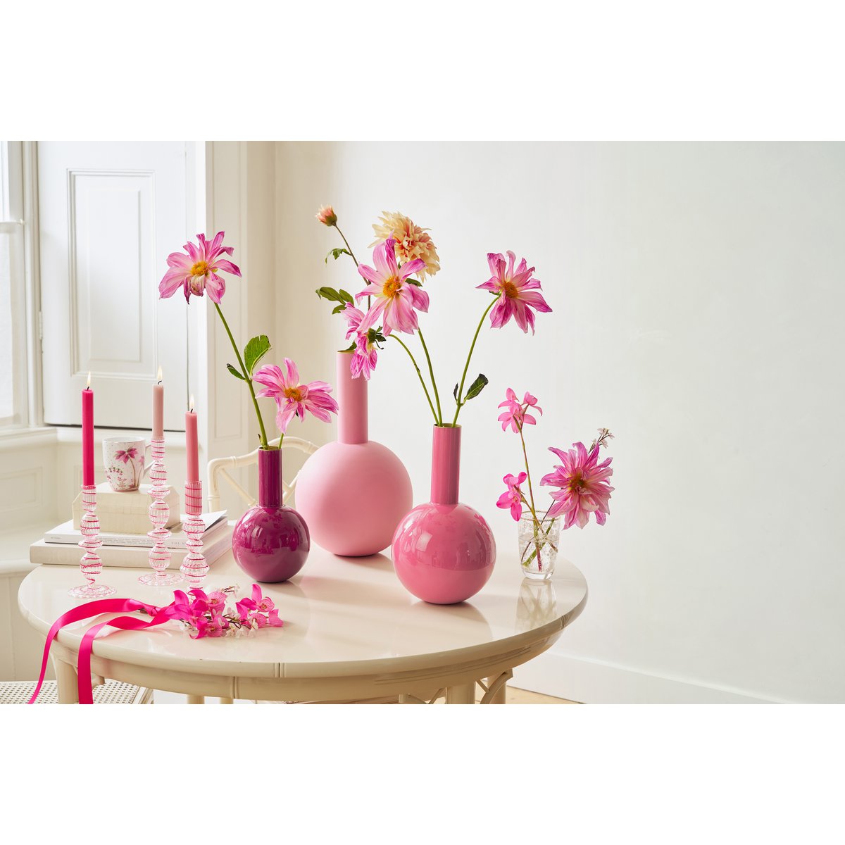 Vase Metal Small Bright Pink 15x26cm