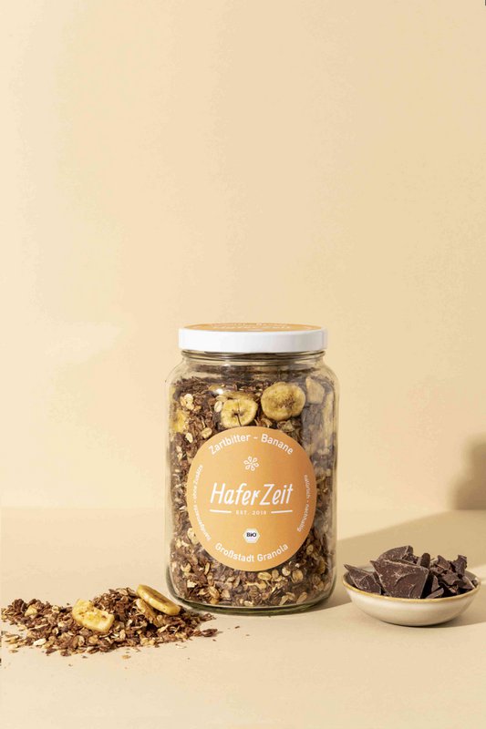 Banana scura con granola biologica