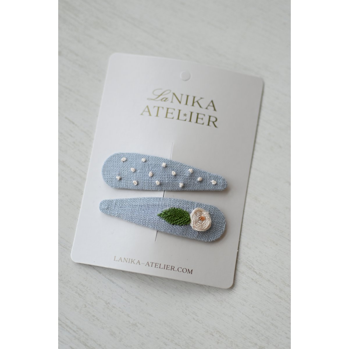 Barrettes à cheveux feuille de rose bleue + pois