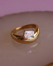 Ariana – Baguette-Kristall-Goldring