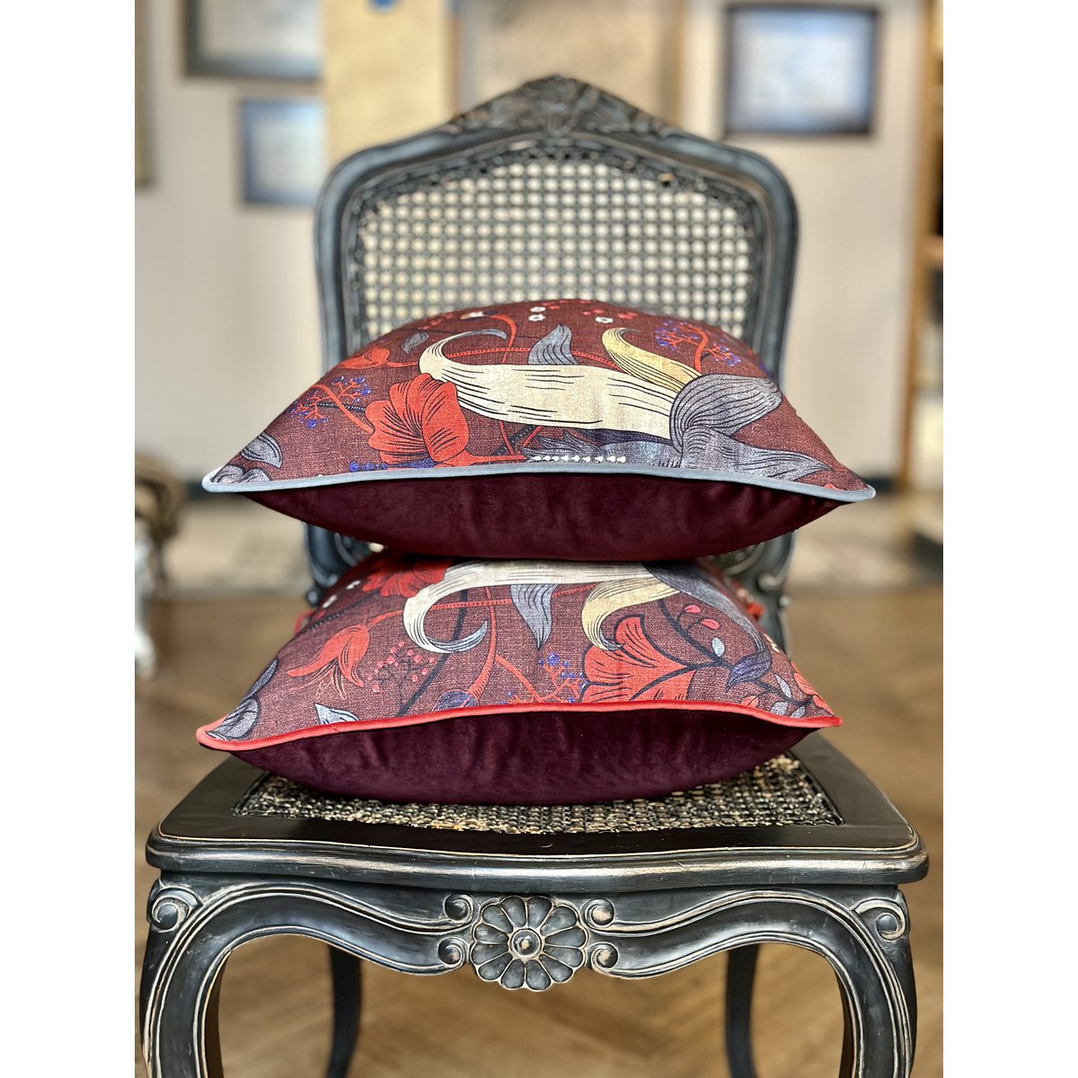 Pillowcase Deco | Red drama