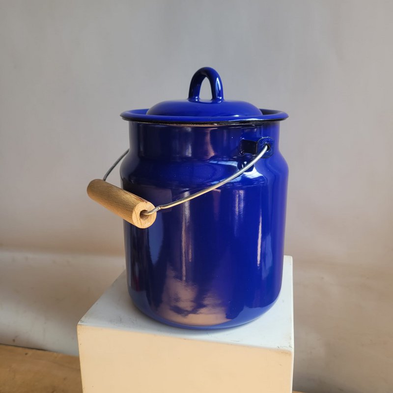 Enamel jug from Ukraine | Vintage | Fair Trade for Peace
