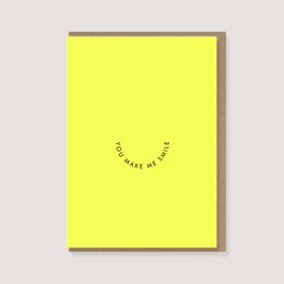 Tarjeta plegable con sobre - "Me haces sonreír"