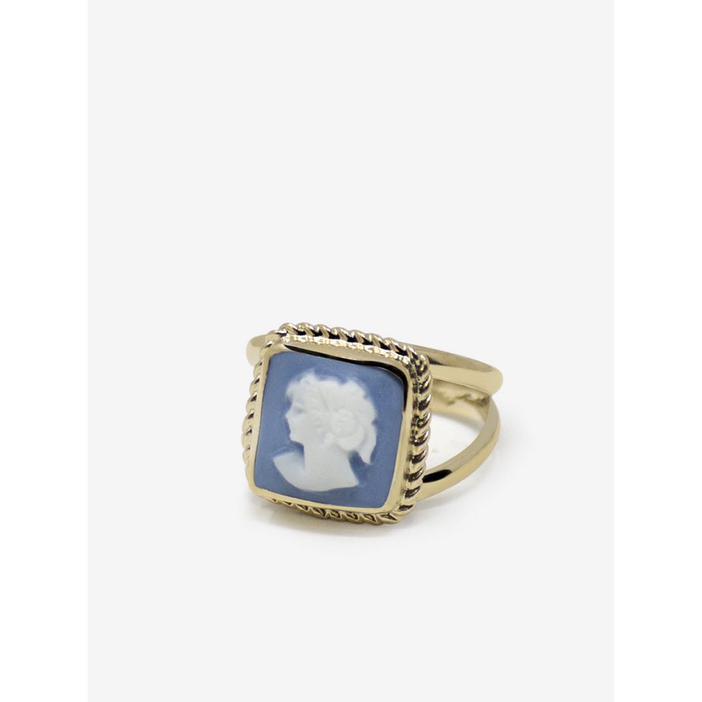 De geliefde hemelblauwe cameo -ring