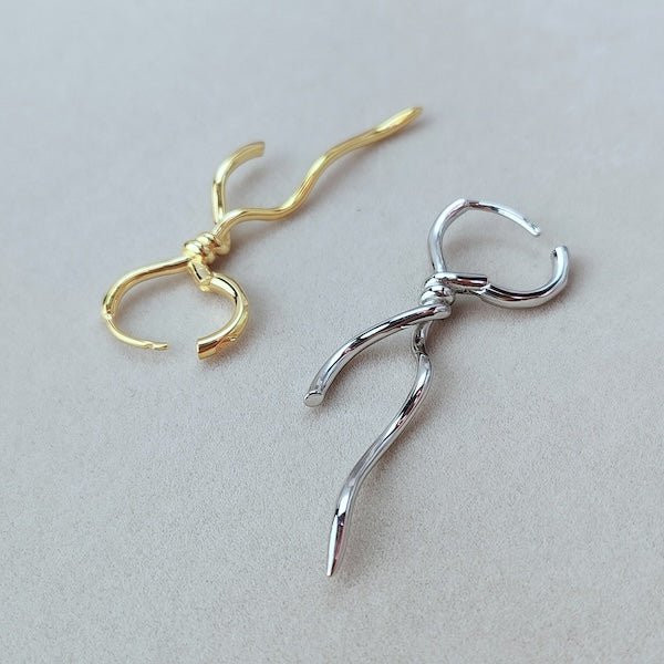 Boucles d'oreilles fines à nœud torsadé au design unique, une paire