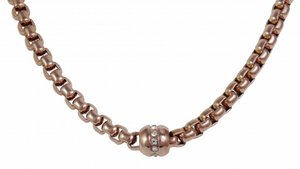 Chain with magnetic zirconia clasp rose