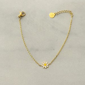 Minimales Gänseblümchenarmband