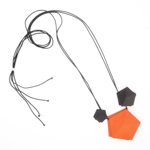 Vertigo 3 element Necklace Black/Tangerine