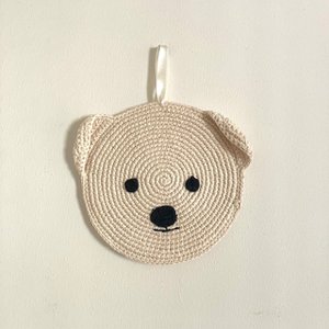 Luna-Leena Ice Bear cadeauhanger - gebroken wit - biologisch katoen - handgehaakt in Nepal