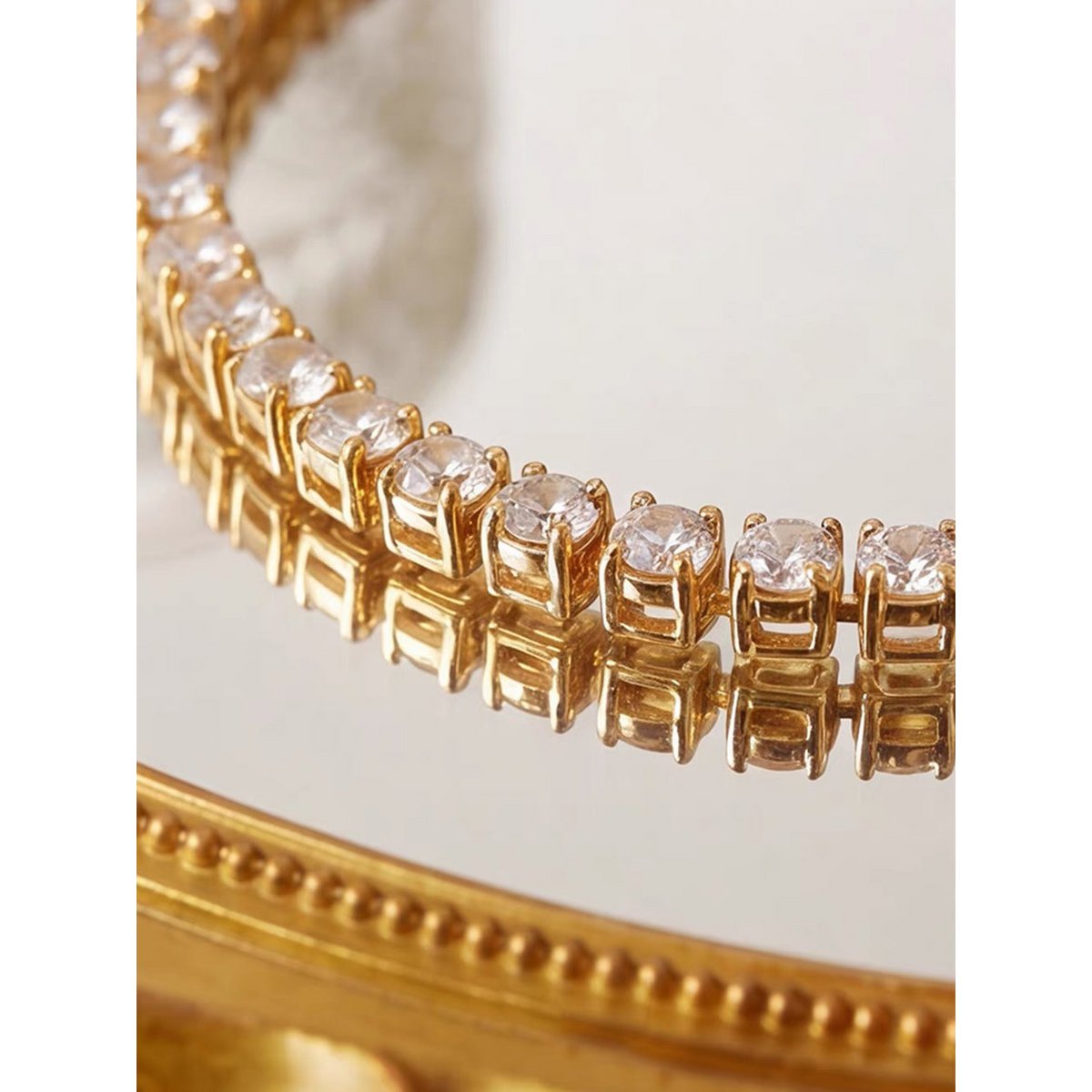 Tijdloze tennisarmband met diamantlook