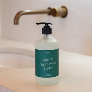 Handwas 'bij twijfel dans het uit'