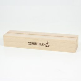 Kartenständer Schön hier aus nachhaltigem Buchenholz – Kartenhalter mit Anker Gravur – maritimes Wohnaccessoire
