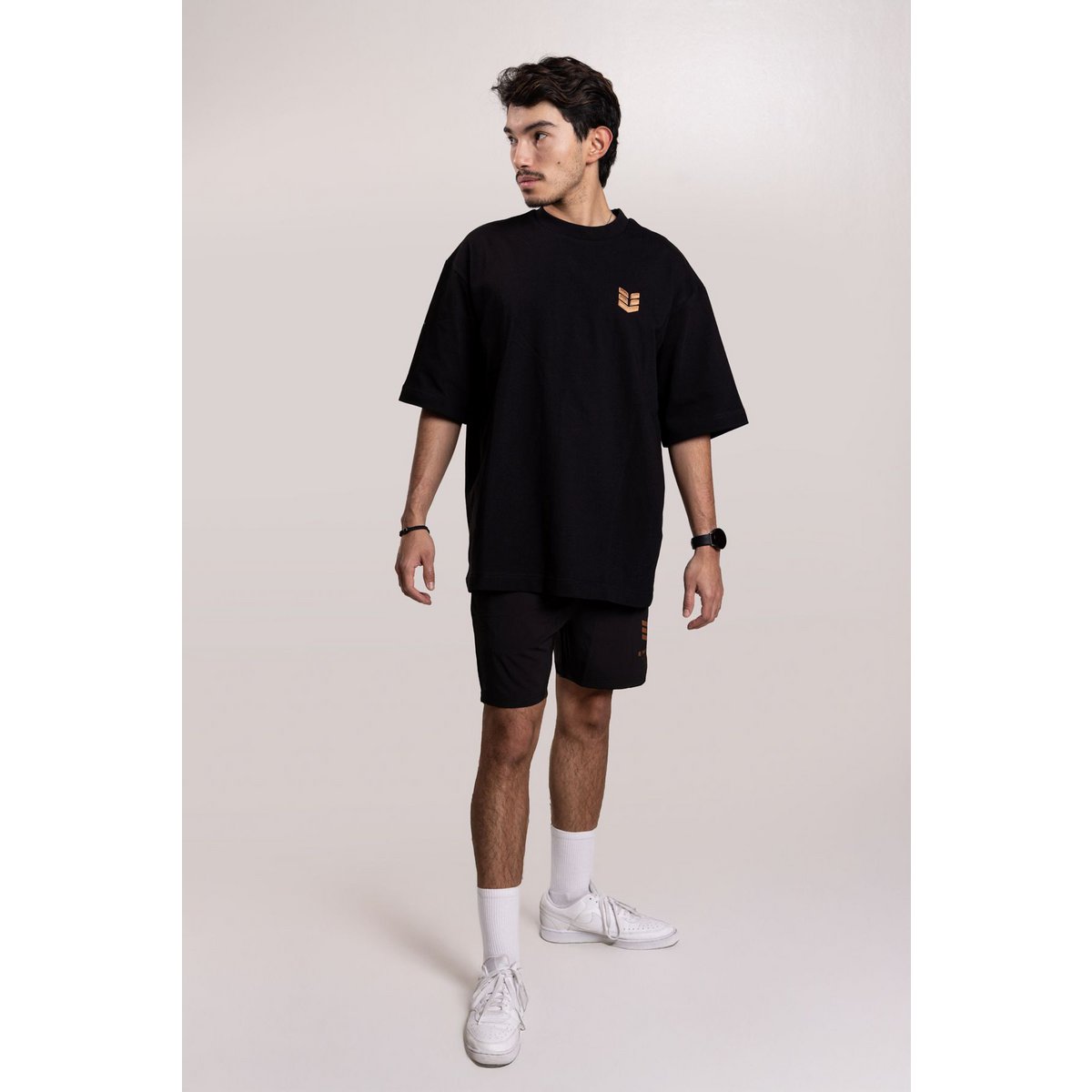Empire Embodied Oversize T-Shirt Unisex – Nachhaltig, langlebig, hohe Wiederverkaufsrate, aus 340gsm (!) Bio-Baumwolle Sticklogo