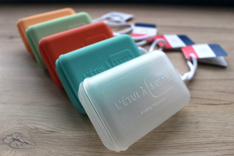 Lot of 20 cases assorted colors (1 Kg - 34 x 22 x 8 cm)