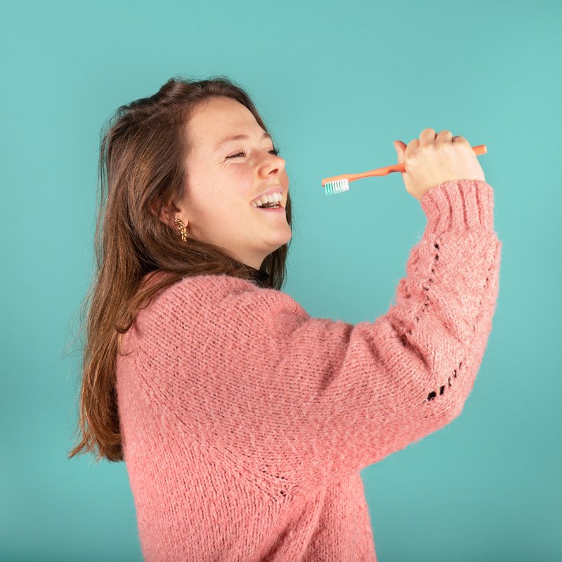 Toothbrush - Extra soft (mix of 5 colours)