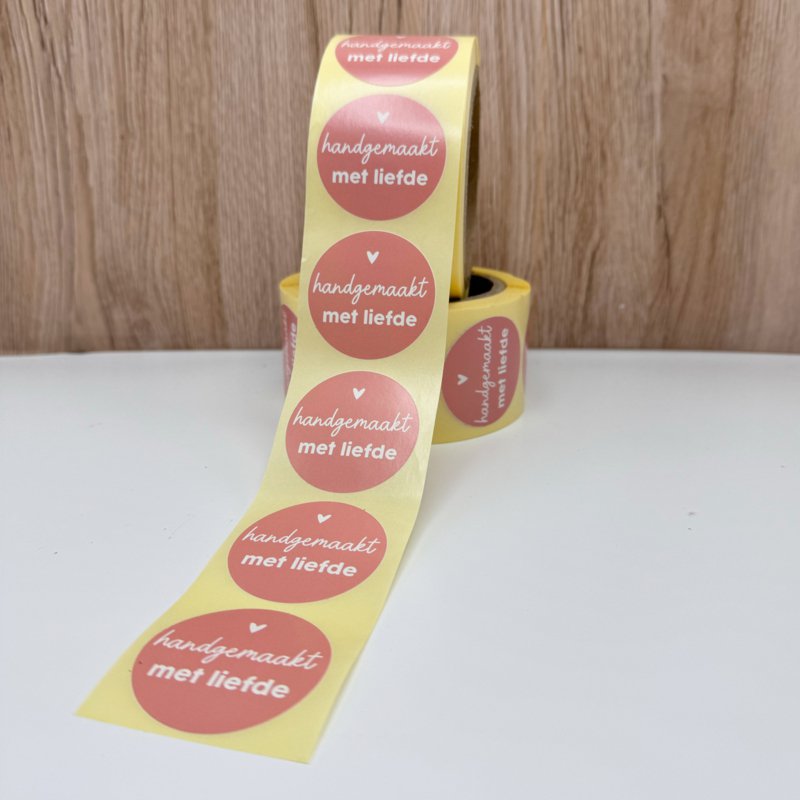 Pegatinas 'Hecho a mano con amor' en rollo de 500 piezas