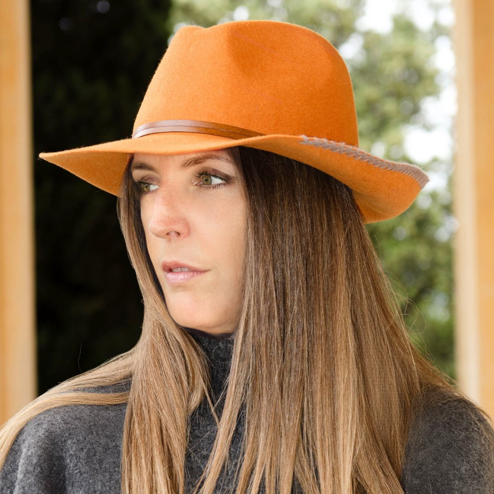 FELT HAT - leather and knit bond, unsewn edge