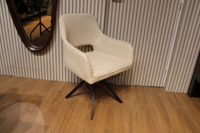 Spisestuestol Nova 360 grader drejelig! Chenille Beige
