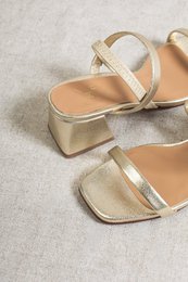 POPPY GOLD – Riemchensandale mit Absatz