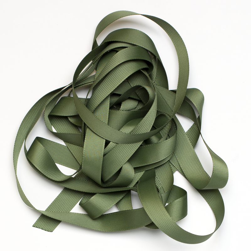 Gavebånd olivengrøn, grønt bånd let at binde, 16mm x 5m mørkegrønt grosgrain bånd til indpakning af julegaver
