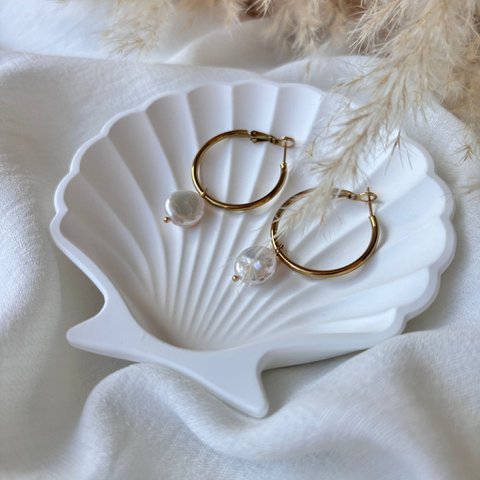 Golden Reflections - Large gold and pearl circles