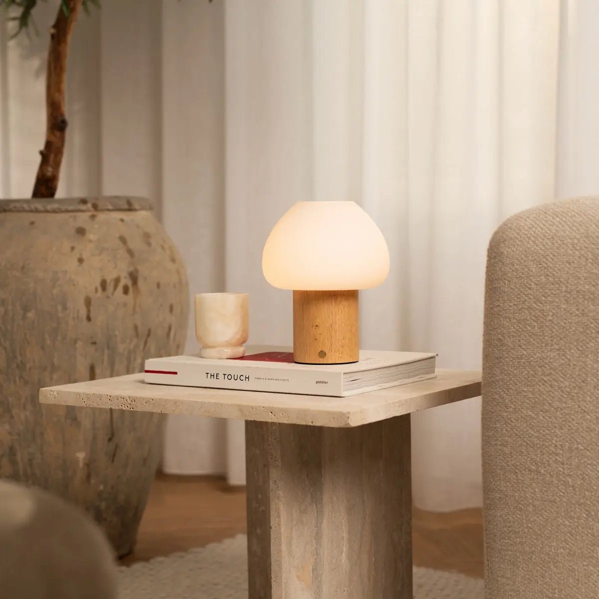 Fynn Hellbraune wiederaufladbare Holzlampe