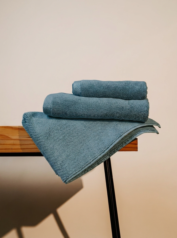 Pamukia GOTS Organic Cotton Bathroom Set for One – Towel, Bath Towel & Bath Mat | Essence Collection