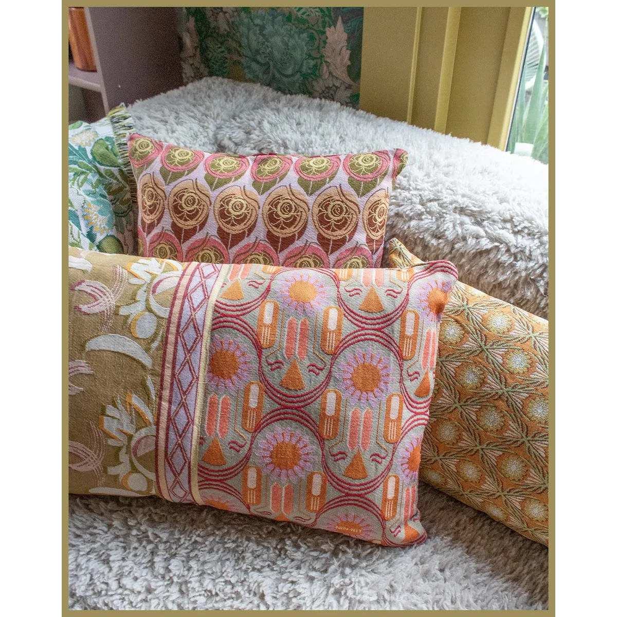 NIN-NIT Roses Classiques cushion | 100% woven cotton | decorative cushion with flowers, roses and leaves print | red | Bordeaux | lilac | pink | green | orange | multicolor | 50x50 cm