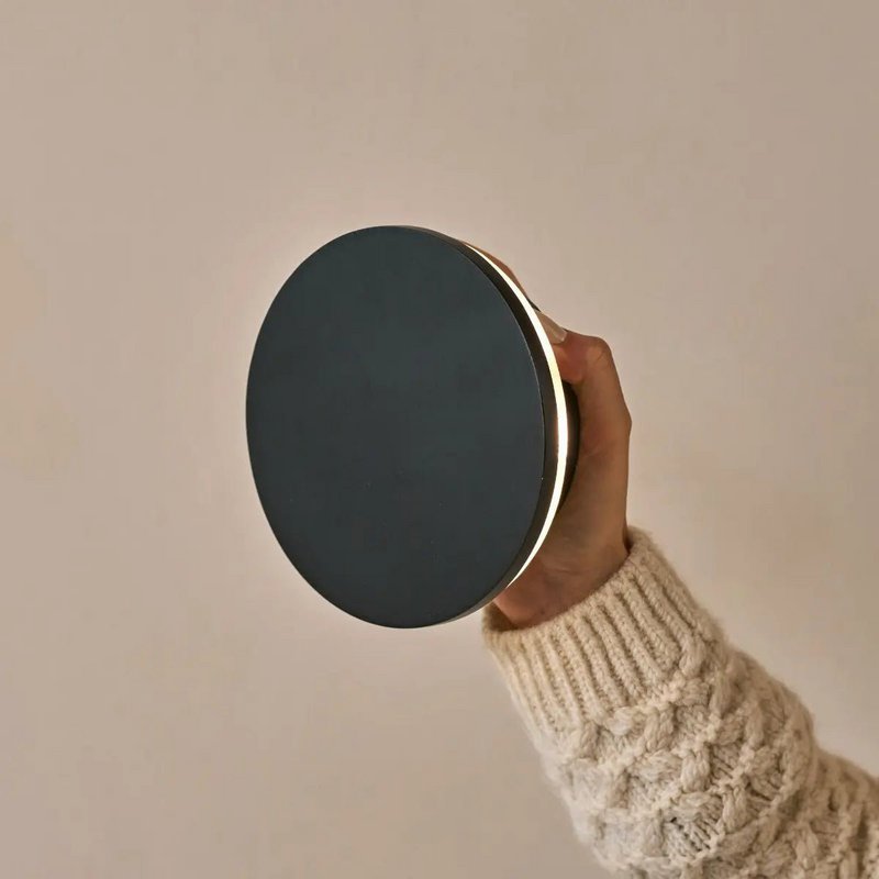 Lou Black Rechargeable Wall Light
