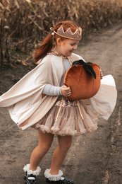 Little Cream Riding Hood -White Witch Magic Cape