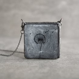 Collana di tarassaco, gioielli divertenti, vetro dipinto a mano