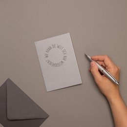 Schlichte Trauerkarte "Wie kann die Welt sich nur weiterdrehen", Kondolenzkarte aus 100% Recyclingpapier