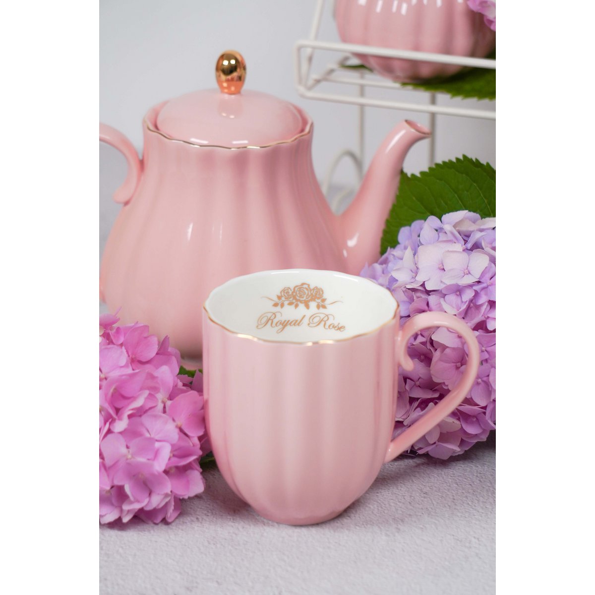 Royal Rose Becher rosa mit Goldrand 320 ml Isabelle Rose