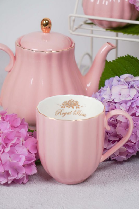 Royal Rose Becher rosa mit Goldrand 320 ml Isabelle Rose