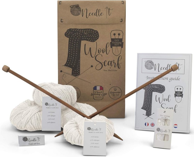NEEDLE IT® Kit de Tejer para Adultos Principiantes Completo con Agujas de Tejer - Bufanda de Lana para Tejer DIY - Idea de Regalo (Crudo)