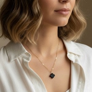 GALAXY CLOVER – Zwarte zonnesteen klavertje vier ketting