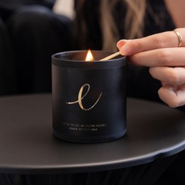 Vela perfumada con bisutería - paraíso de pachulí - tarro pequeño blanco