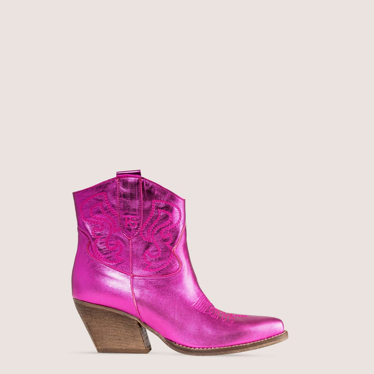 Bradley Nova Flame Texan Ankle Boots