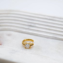 DIAMOND – Øremanchet med guld zirkon