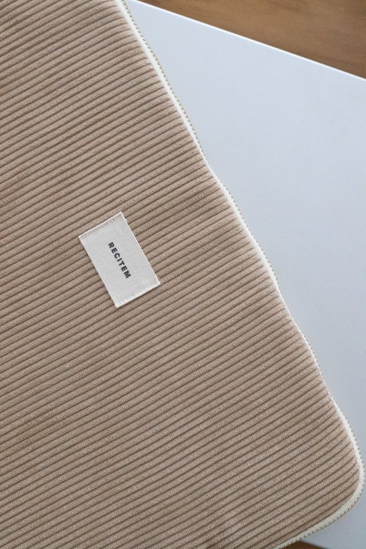 Mateo laptop sleeve