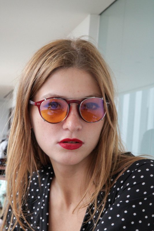 Lennon Blue Light Glasses - Everyday Linse med Heavy Duty Clip-on (rød ramme)