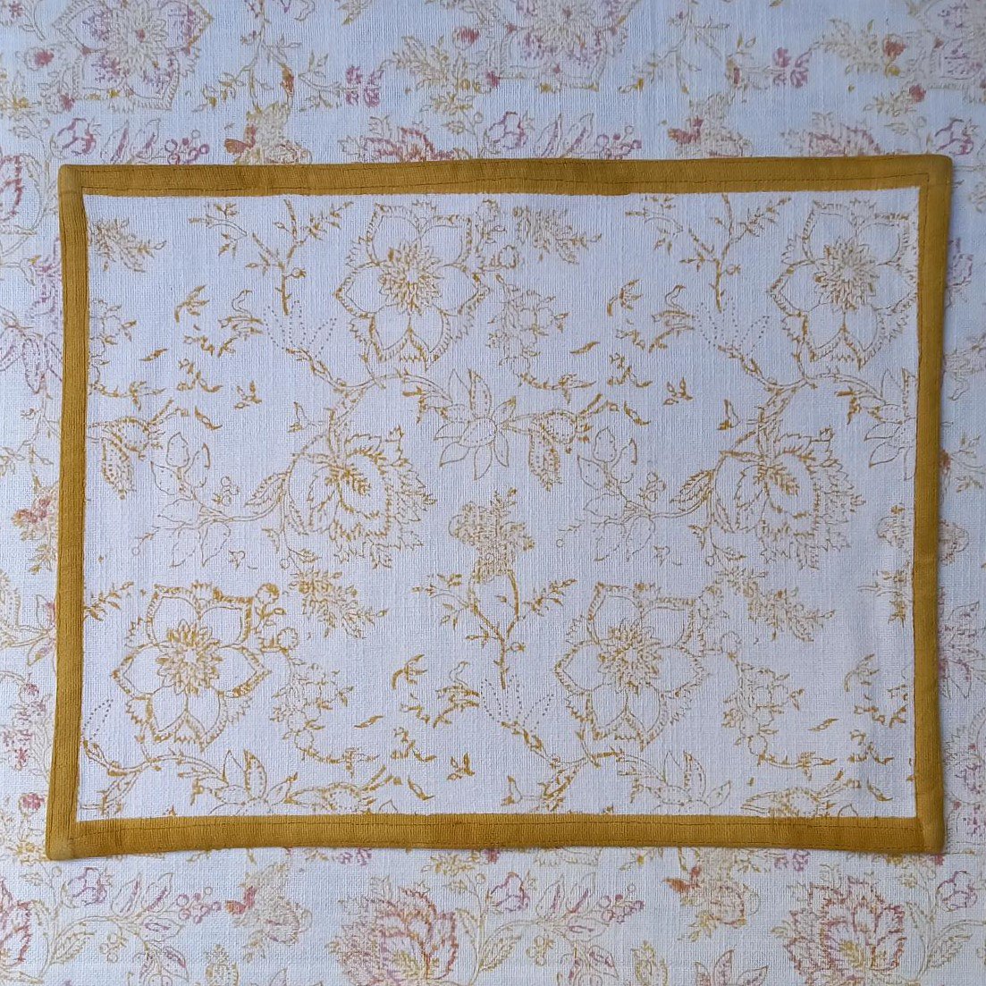 Tovaglietta 'Fiore' Giallo Ocra