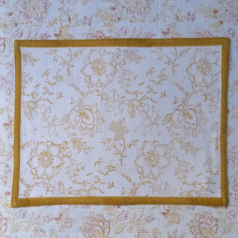Tovaglietta 'Fiore' Giallo Ocra